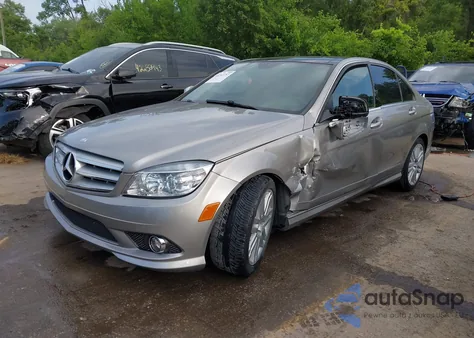 2008 Mercedes-Benz C 300 Luxury 4Matic/Sport 4Matic from USA, damaged, VIN WDDGF81XX8F107109